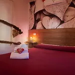 بيت للعطل Redhouse Pesina كوسترمانو