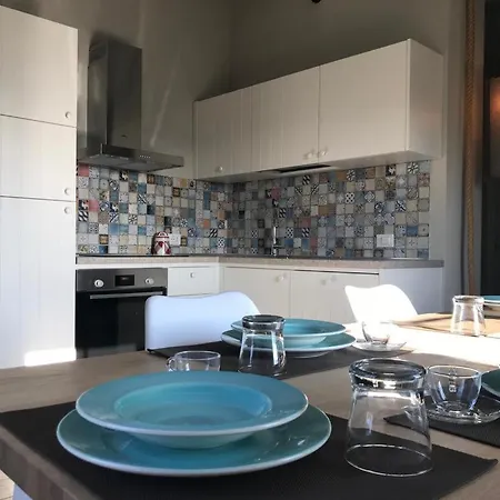 Redhouse Pesina Feriehus