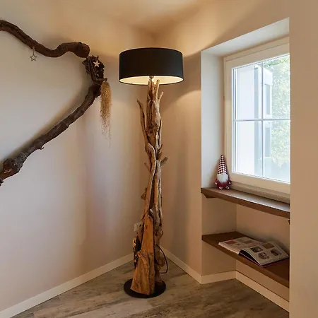 Redhouse Pesina Costermano