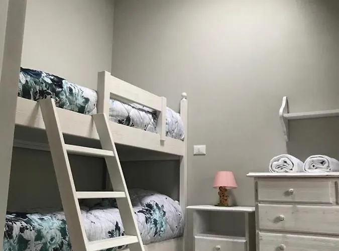 Redhouse Pesina Ferienhaus