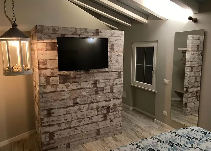 Redhouse Pesina Ferienhaus