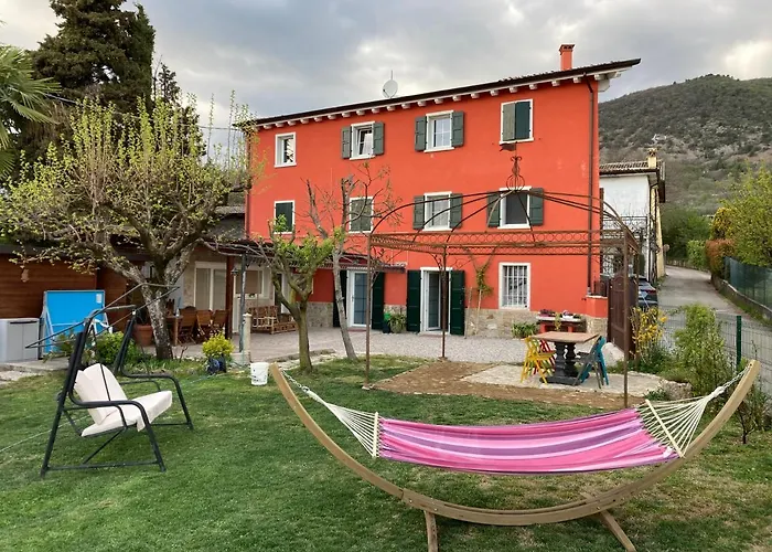 Redhouse Pesina * Costermano sul Garda