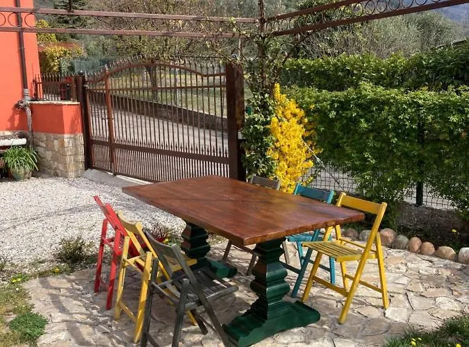 Redhouse Pesina Costermano sul Garda