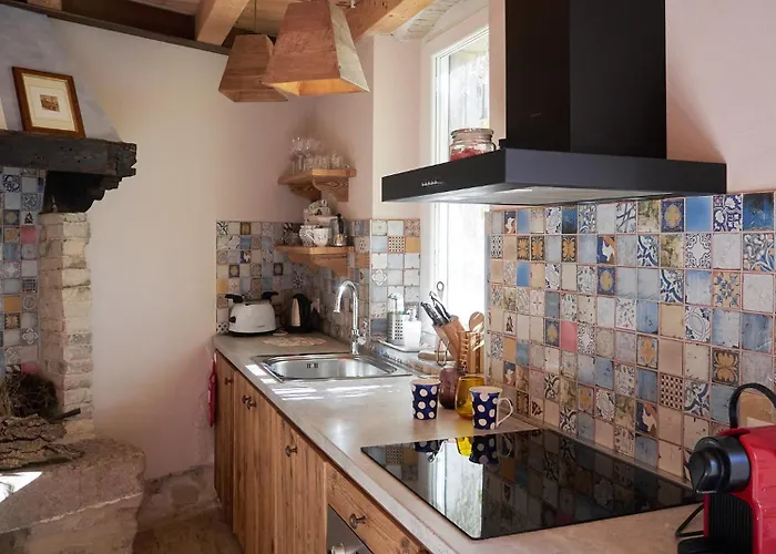 Ferienhaus Redhouse Pesina *