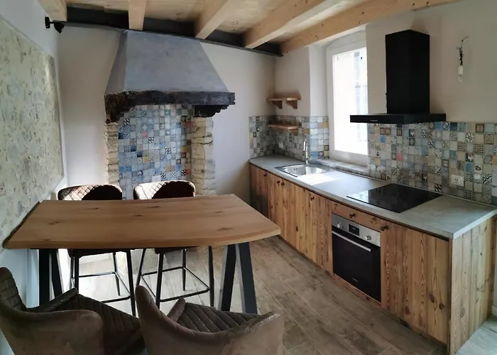 Redhouse Pesina Ferienhaus *