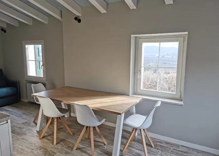 Ferienhaus Redhouse Pesina *