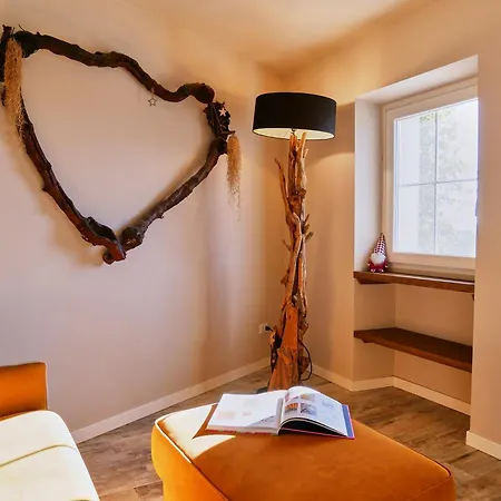 Дом отдыха Redhouse Pesina