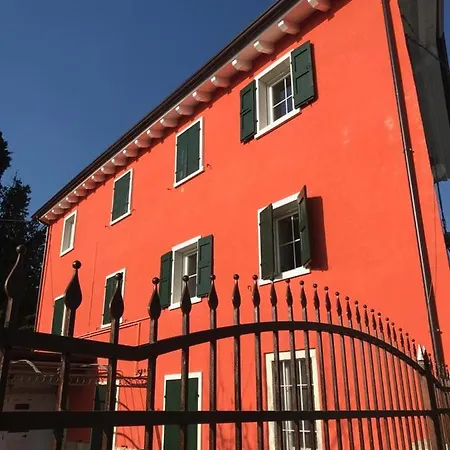 Redhouse Pesina Holiday home