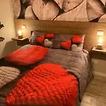 Redhouse Pesina *