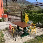 Redhouse Pesina Costermano