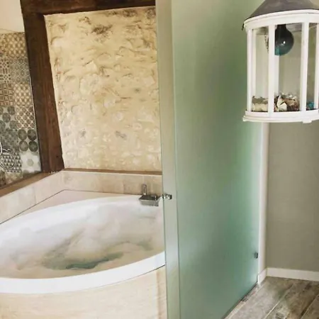 Σπίτι διακοπών Redhouse Pesina *