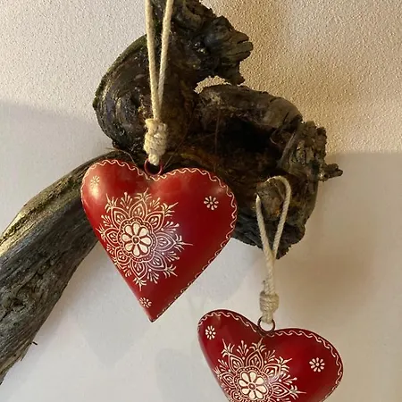 Redhouse Pesina * Costermano